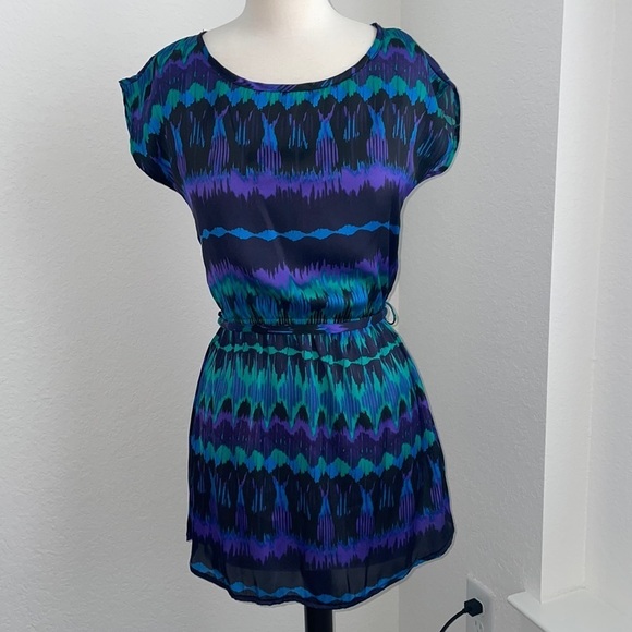 014: FOREVER 21 polyester mini dress blue purple cinched waist w/ ties in small - Picture 2 of 11